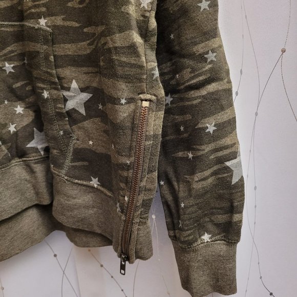 Camouflage Sweatshirt with side zipper detail - Picture 4 of 4